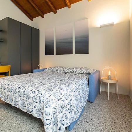 Moderno Appartamento A 200 Metri Dal Duomo Комо Екстериор снимка